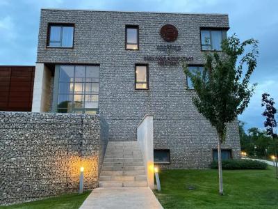 Akadémia - 0