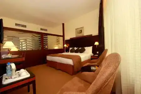 Howard Johnson Bur Dubai - 31