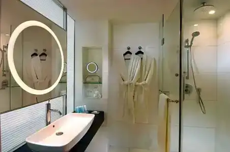 DoubleTree by Hilton Beijing - 51
