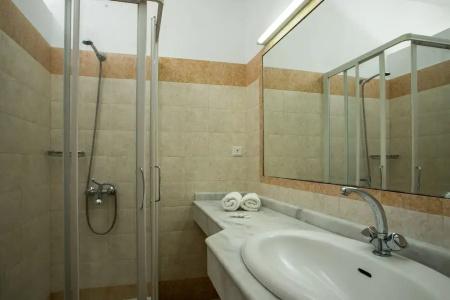 Lambis Studios & - 51