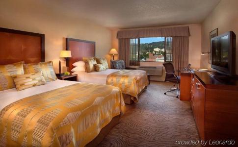 The Paramount Portland - 24