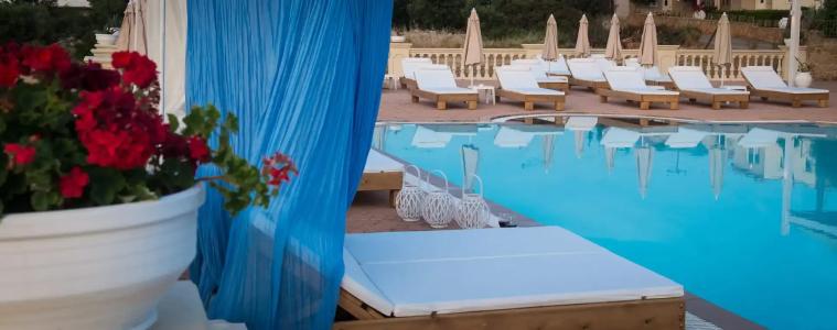 Notos Heights & Suites - 194