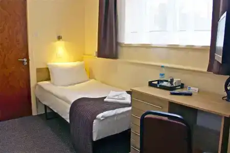 Oyo Central Golders Green - 43