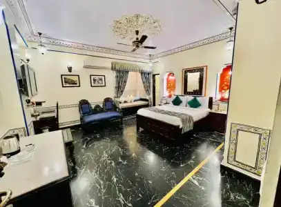 Umaid Mahal - A Heritage Style Boutique - 24