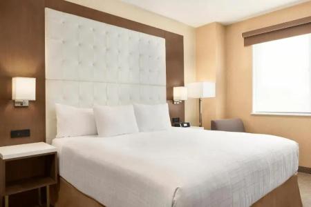 Wyndham Anaheim - 22
