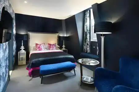 The Mandeville - 32