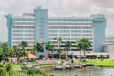 Hilton Palm Beach Airport - 44