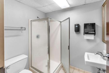 Clarion Inn & Suites Northwest - 7