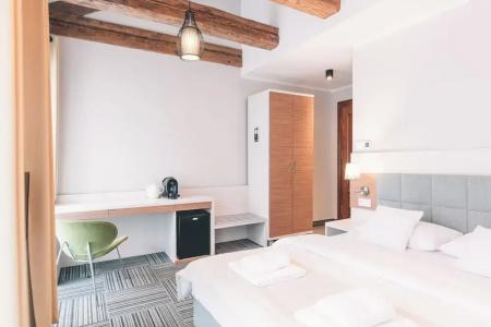 ApartFortune Old Town - 52