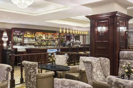 Ramada & Suites by Wyndham Bucharest North - 17