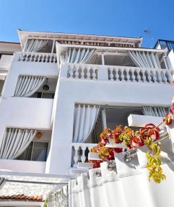 Angelos Design Suites - 0