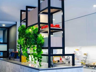 ibis budget East - 10