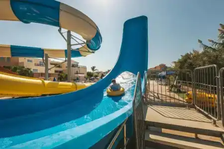 Chrispy Waterpark Resort - 22