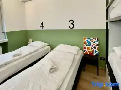 lo Hostel - 27