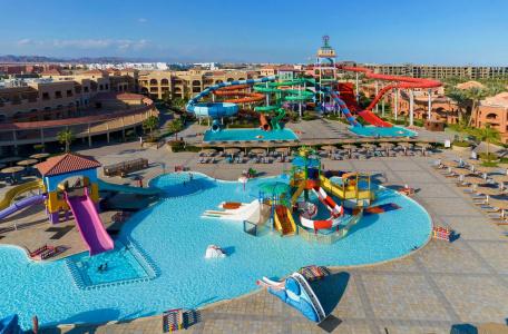Charmillion Gardens Aquapark - 25