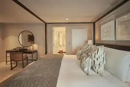 The Westbury - 124