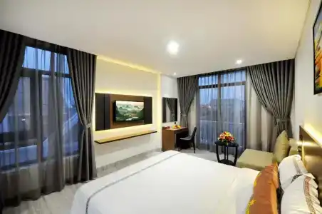 Crown Nguyen Hoang - 51