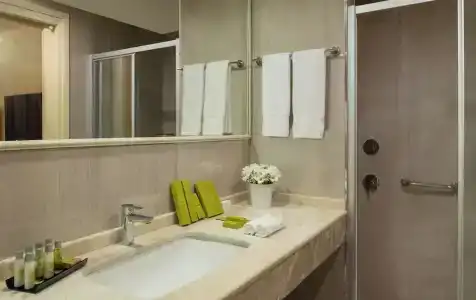 DoubleTree by Hilton Cesme Alacati Beach Resort - 55