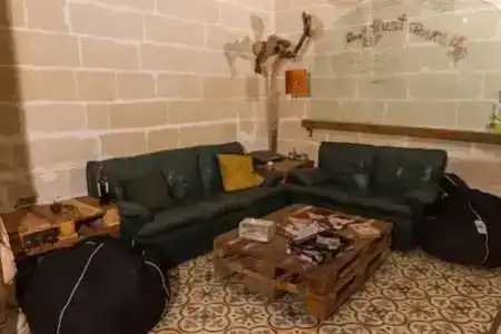 Hostel Jones - 8