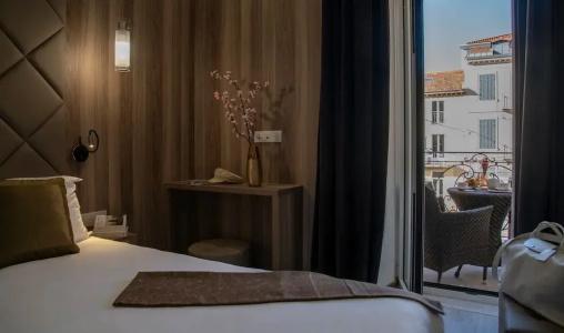 Golden Tulip Cannes De Paris - 74