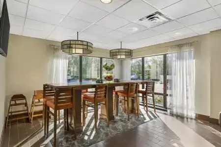 Best Western Plus - 36