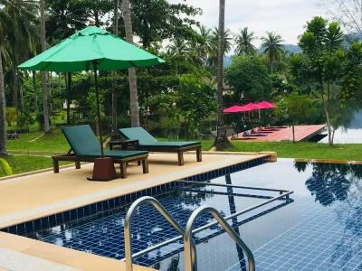 Khao Lak Golden Coconut Resort - 8