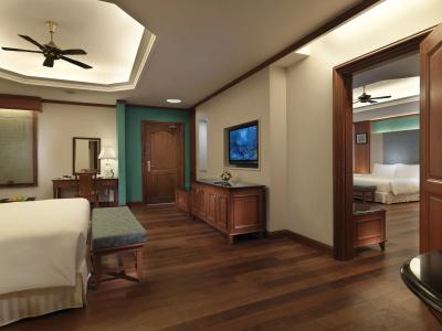 Grand Lexis - 2