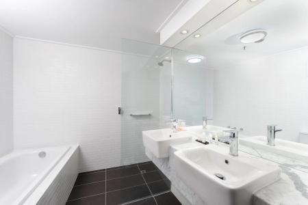 Rydges - 7