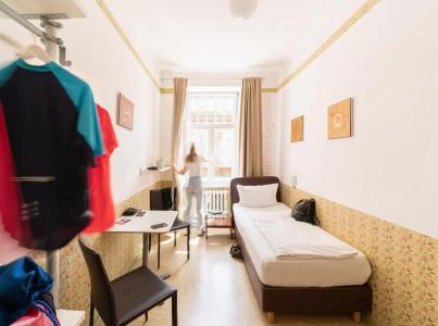 Three Little Pigs Hostel - Your Berlin Castle - 18