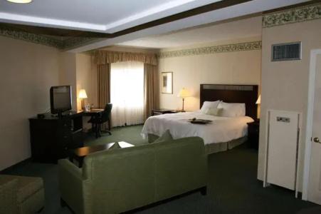Hampton Inn - Colchester - 68