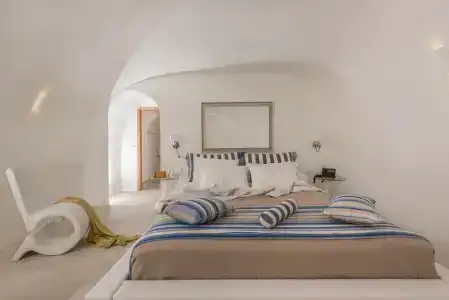 Elite Luxury Suites - 52