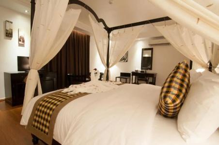 La Rose Suites - 68