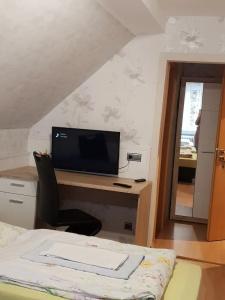 Waldund Restaurant Lemberg - 95