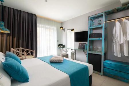 Elakati Luxury Boutique - Adults Only - 40