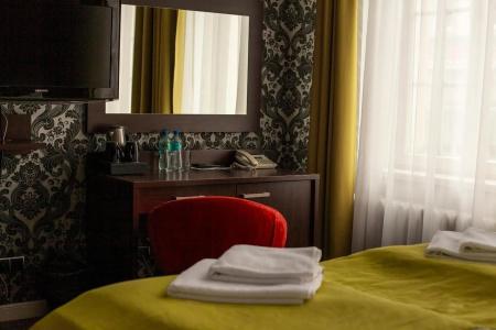 Artus - Old Town - 4