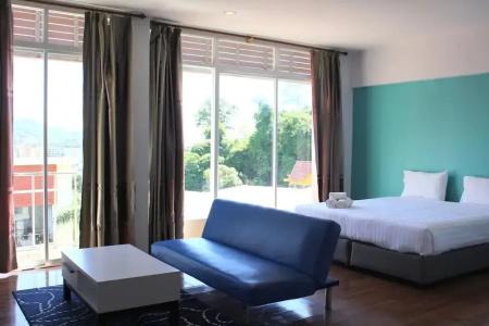 Sea Host Inn - 80