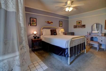 Blue Mountain Mist Country Inn - 51