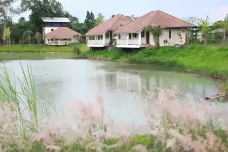 Pirom Lake and - 15
