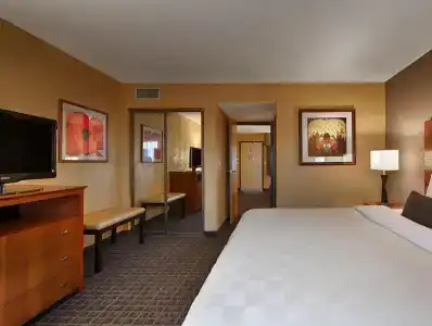 Best Western Plus Thunderbird Suites - 83