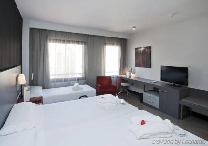 Ilunion Suites Madrid - 4