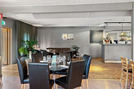 Tylebackl; Sure Collection by Best Western - 46
