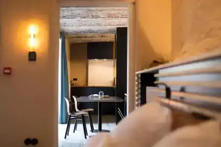 The Hide - 28
