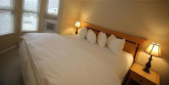 Times Square Suites - 63