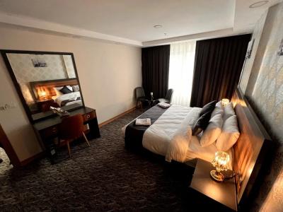 El Emin İstanbul - 13