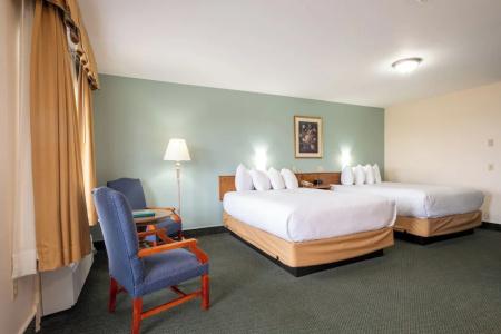 Days Inn by Wyndham - 102
