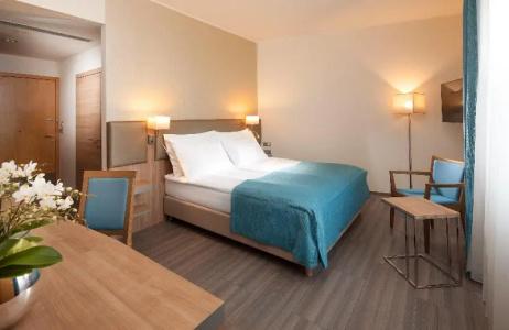Holiday Inn Prague, An Ihg - 77
