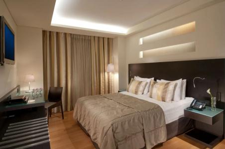 o&b Athens Boutique - 82