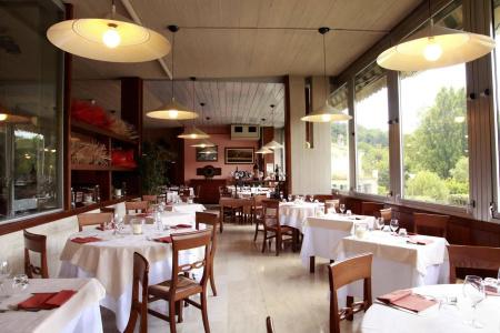 Country Club - 20