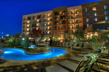 Courtyard by Marriott - 17