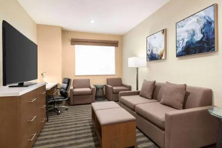 Wyndham Anaheim - 66